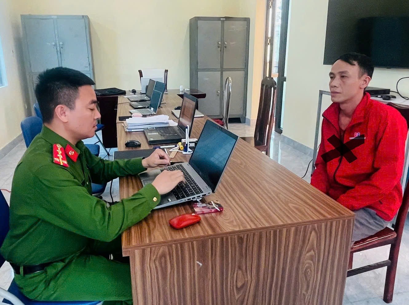 Công an phường Ái Quốc: Phát hiện một đối tượng có lệnh bắt bị can để tạm giam của Công an tỉnh Tuyên Quang